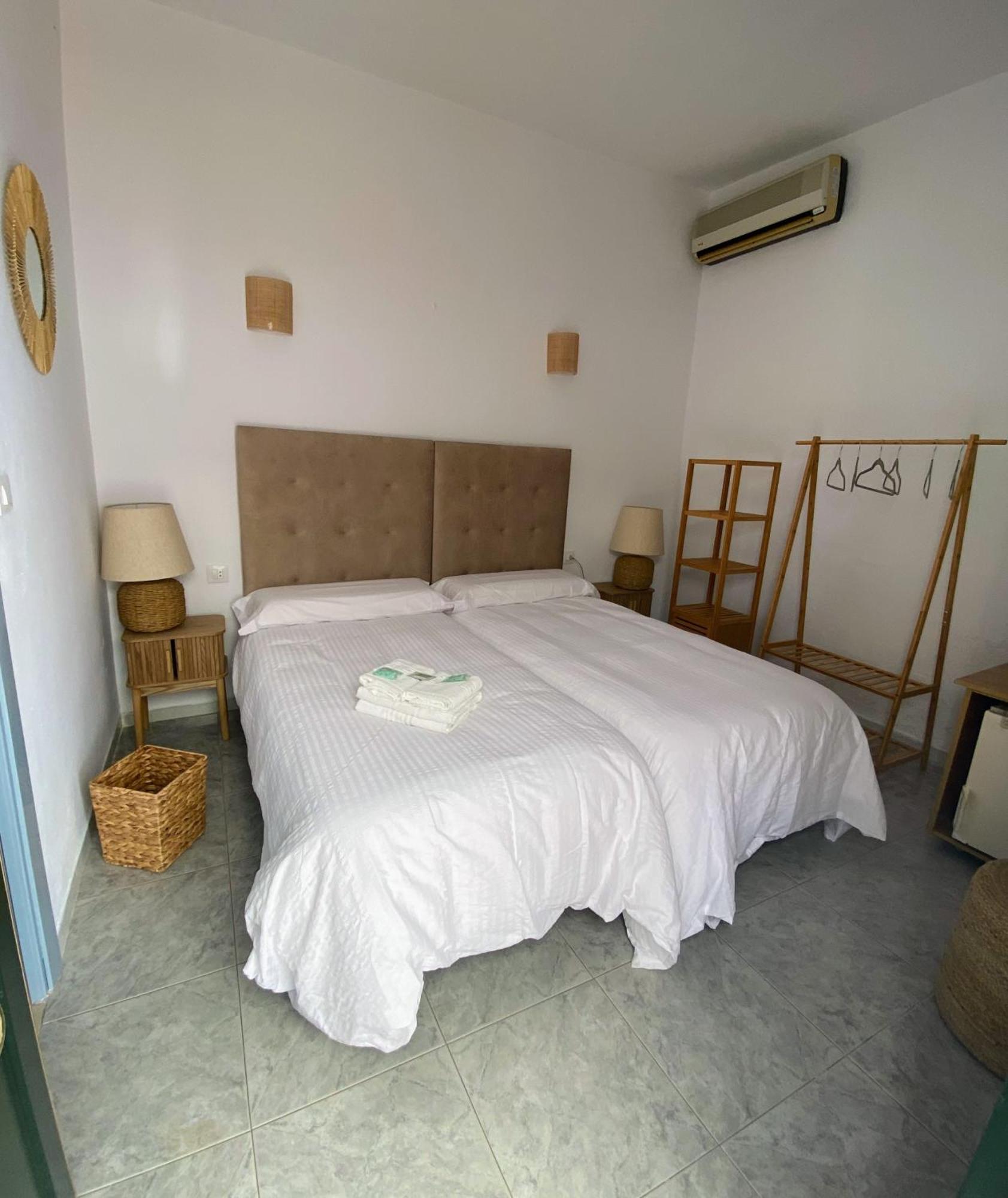 Hostal Avenida By Bossh! Hotels Chipiona Ngoại thất bức ảnh