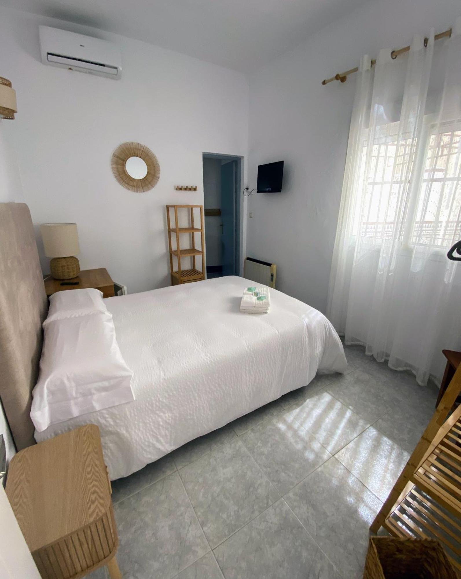 Hostal Avenida By Bossh! Hotels Chipiona Ngoại thất bức ảnh