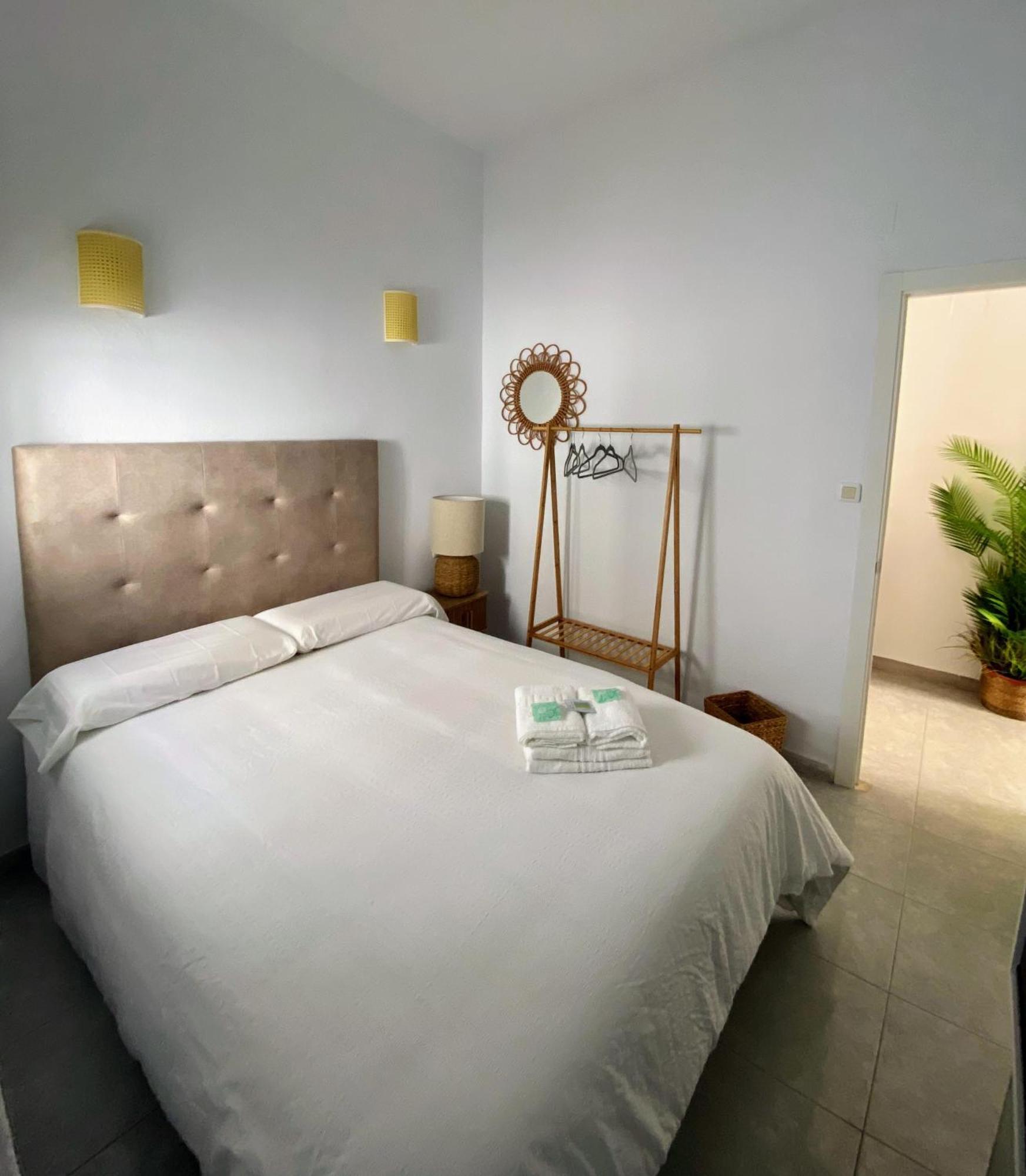 Hostal Avenida By Bossh! Hotels Chipiona Ngoại thất bức ảnh