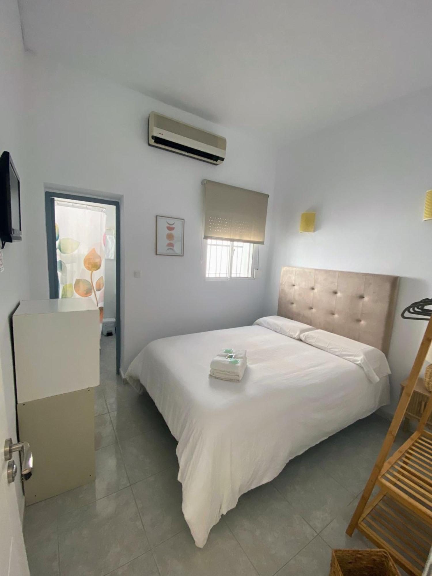 Hostal Avenida By Bossh! Hotels Chipiona Ngoại thất bức ảnh